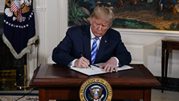 Президент США Дональд Трамп объявил о расторжении ядерной сделки с Ираном. 8 мая 2018