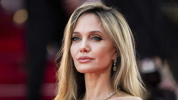Анджелина Джоли высказалась о росте цензуры и расколе в США