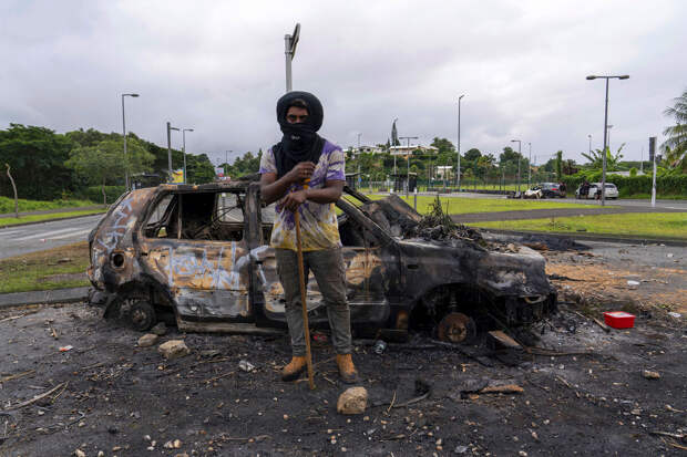 Политолог Тимофеев допустил кровопролитие в Новой Каледонии из-за действий Франции