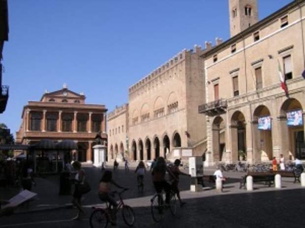 Piazza Cavour, Римини