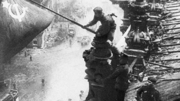 Исторический подлог: как на теме Второй мировой войны воспитывают русофобов в Европе