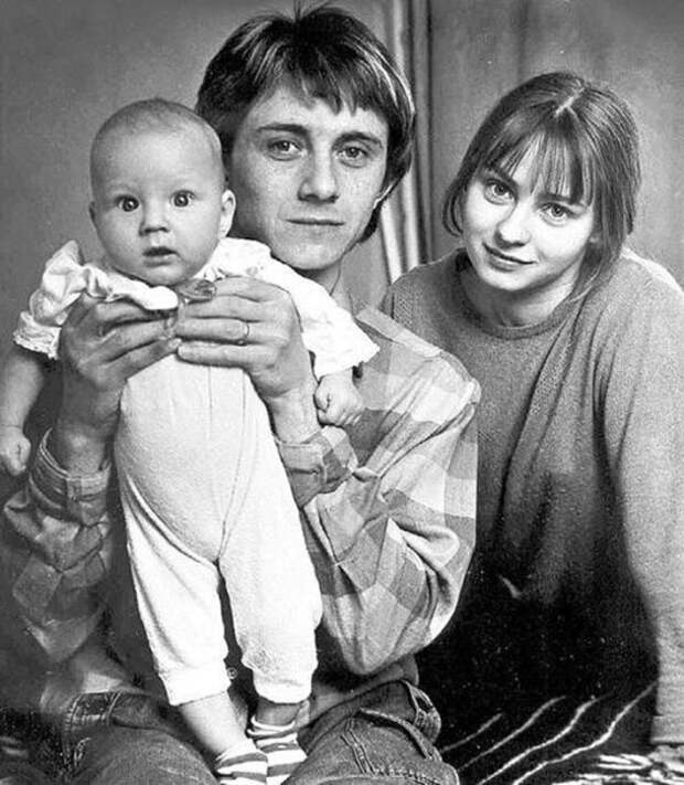 Вячеслав Баранов и Евгения Добровольская с сыном.