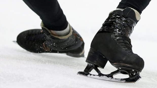 Польской шорт-трекистке рассекли лицо коньком в четвертьфинале ОИ-2026