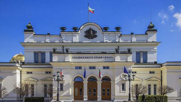 Президент Болгарии Радев не намерен закрывать российское посольство