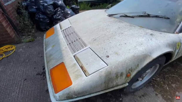 Заброшенный Ferrari, когда-то принадлежавший саудовскому принцу