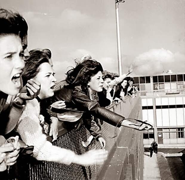 3301-2-7-feo106-beatles2