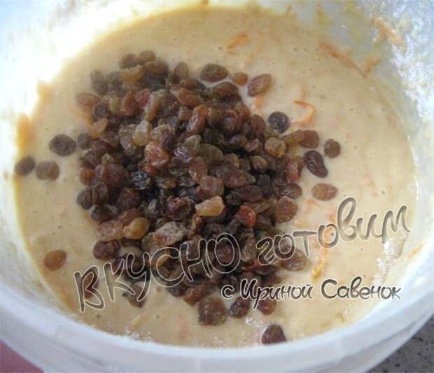 Тыквенный кекс с изюмом и орехами - шаг 6
