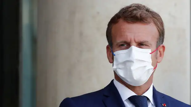 Макрон: Франция обсуждает с «Талибаном» гуманитарные операции