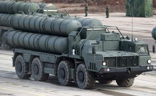 На фото: С-400 "Триумф"