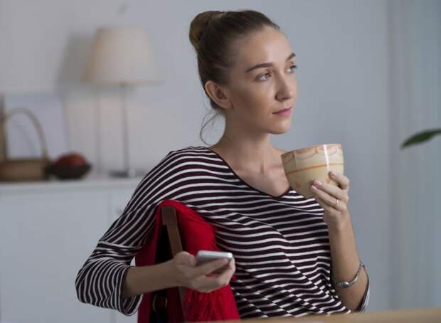 «Может, намекнуть отцу, чтоб сделал тест ДНК с Мариной?» – раздумывает Ольга