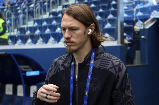 Тренер Колыванов назвал Сафонова одним из ключевых игроков "ПСЖ"