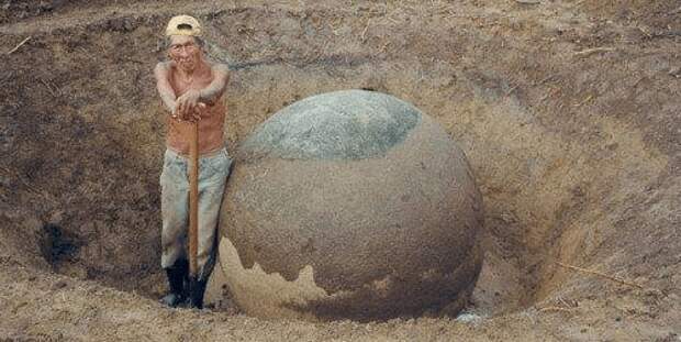 Найден сферический камень в Коста-Рике