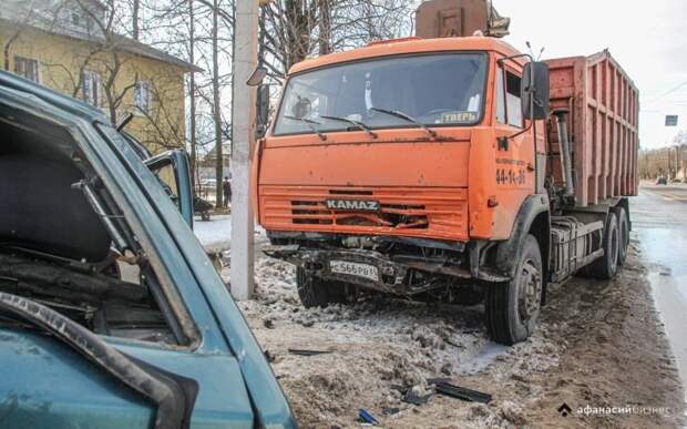 Авария дня. ДТП в Твери с участием подростка на ВАЗе