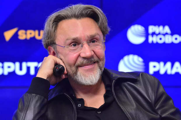 Сергей Шнуров нашел способ законно материться на концертах после жалоб общественников