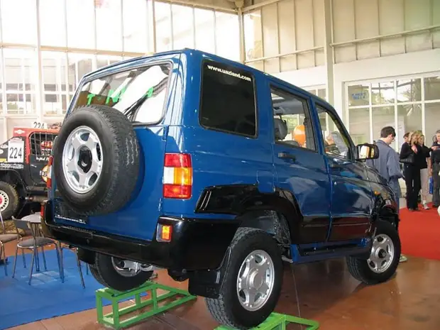 УАЗ-3160 на выставке в Чехии (1)