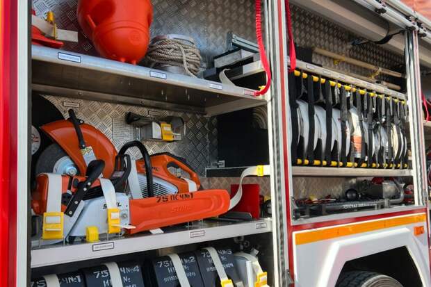 Огонь в Люберцах охватил тысячи метров, пострадавших пока нет