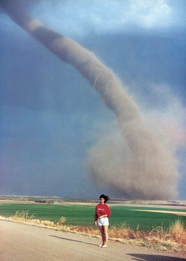 Девушка и торнадо, Фернес, Небраска, 1989 год. история, события, фото
