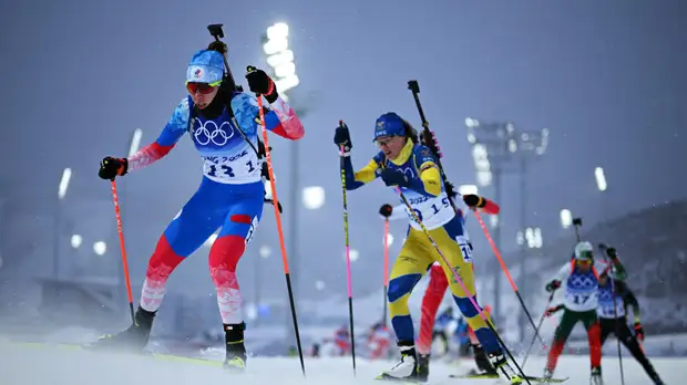 Без Буртасовой: женская сборная России по биатлону бежит эстафету на Олимпиаде в Пекине