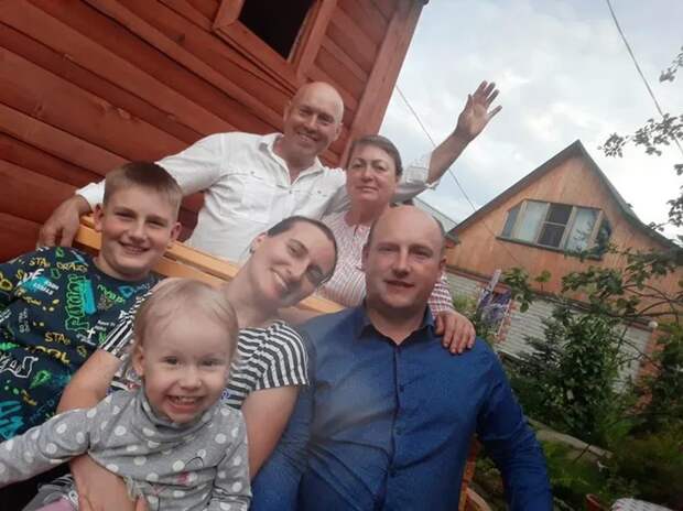 «Я для них живу, ведь родных у меня мало»: Виктор Сухоруков рассказал о внучатых племянниках