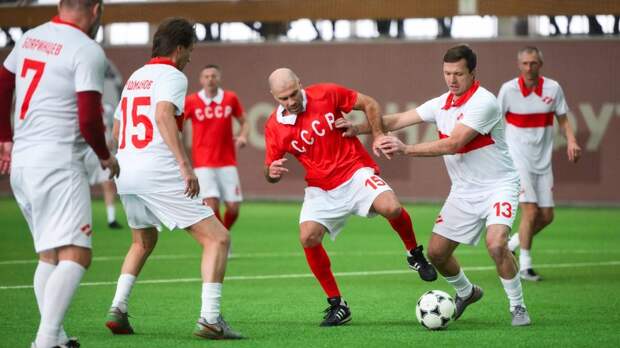 «Спартак» победил сборную СССР в матче памяти Никиты Симоняна