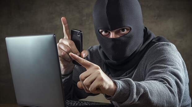 Мошенники обманывают россиян, используя схему с фальшивыми повестками в суд