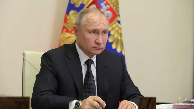 Путин призвал правительство «работать, как на линии фронта»