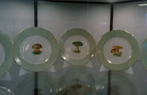 Чем знаменита на весь мир фарфоровая империя семьи Кузнецовых: Дулевский фарфор