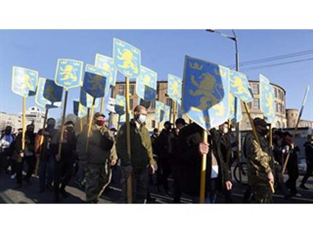 Спектакль для Запада. Почему Офис президента Украины впервые осудил марш нацистов