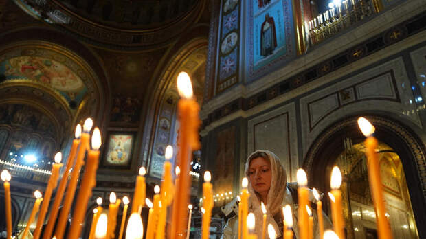 Рождественские богослужения прошли в более 500 храмах Москвы