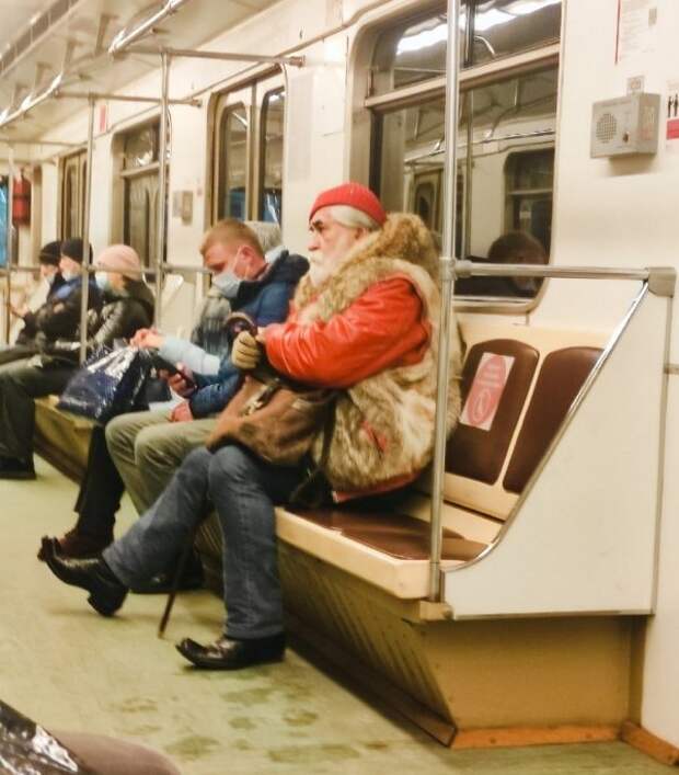 Чудаки и модники из метро