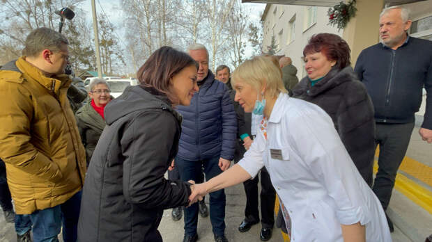 Утром 9 января по рынку поселка городского типа Шевченково Харьковской области, который украинские войска...