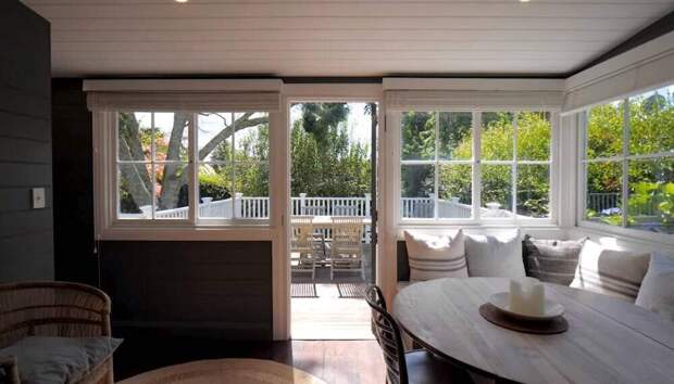 Жизнь часто забрасывает нас довольно далеко от тех мест, где мы родились и провели своё детство.-5-5