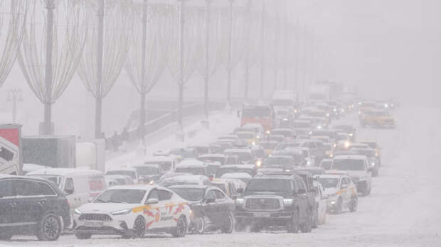 «Влияние циклона»: когда в Москве закончится снегопад
