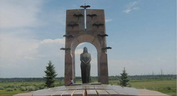 Мемориальный комплекс семье братьев Володичкиных, п.г.т. Алексеевка, г. Кинель, Самарская область, День Победы, журнал Сенатор, МТК Вечная Память