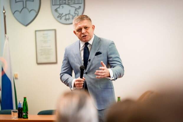 Эстония, Литва и Латвия не пропустят борт Фицо на 9 Мая в Москву