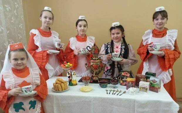 Яшел Үзәннең Акъегет мәдәният йортында татар халык ашларын пешерергә өйрәнгәннәр