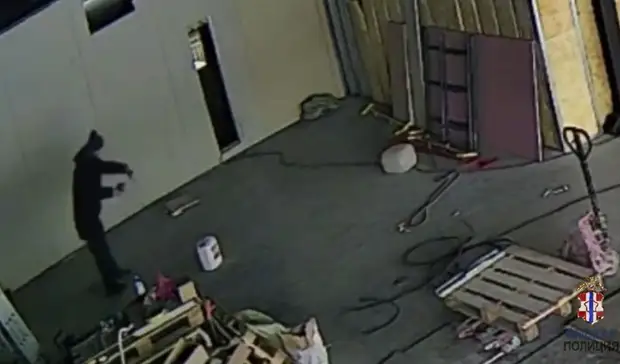 Неудачное дело. Омич два дня грабил стройку прямо под камерами наблюдения