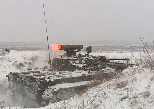 Российские и белорусские военнослужащие региональной группировки войск проводят совместные занятия по боевой подготовке