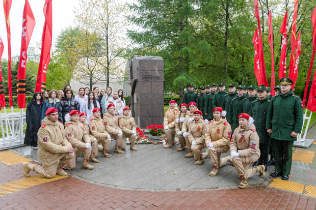 В преддверии Дня Победы ЦДРА провел Всероссийскую патриотическую акцию «Георгиевская ленточка»