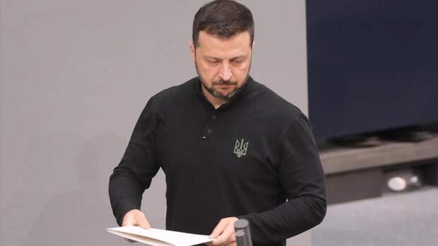 Зеленский под смех зала оценил требования Трампа по миру с Россией