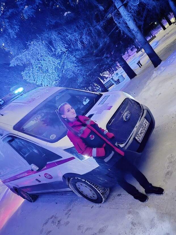 В Омской области Благодарственное письмо от губернатора «за проявленную смелость и решительность в экстремальной ситуации при осуществлении профессиональной деятельности» вручили фельдшеру скорой помощи п/с № 8 БУЗОО ССМП Диане Гаан. Медработник рассказала, что инцидент произошёл 23 октября.