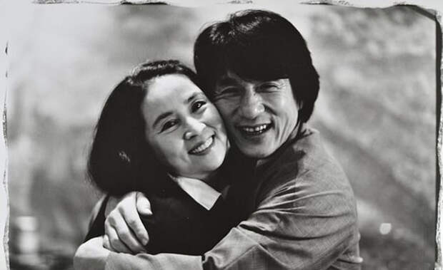 Джеки Чан со своей женой Джоан Лин.
