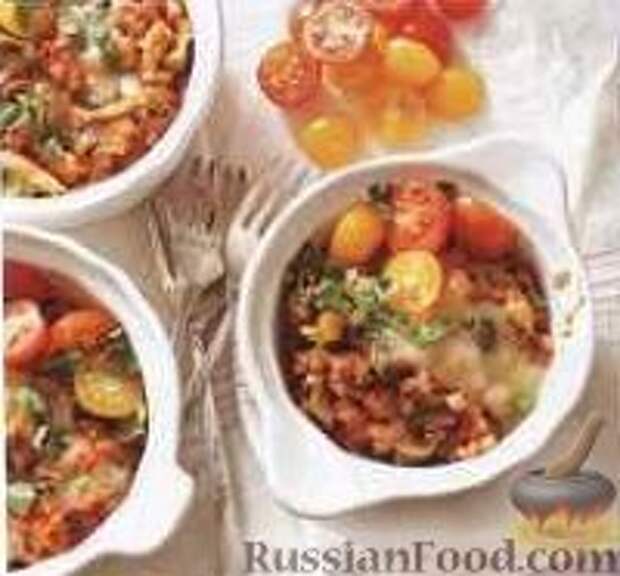 Фото к рецепту: Рагу с перловкой, овощами, колбасой и грибами