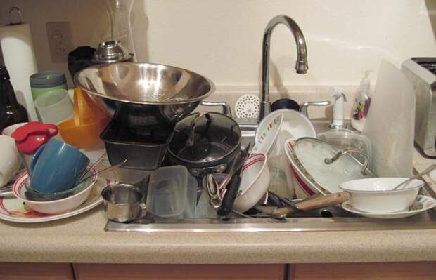 Люди, которые оставляют грязную посуду, не думают о завтрашнем дне. / Фото: Fb.ru