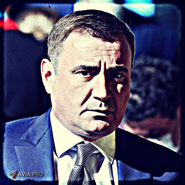 Экс-губернатор Тульской области Алексей Дюмин назначен секретарем Госсовета. Владимир Путин доверил эту ключевую должность своему помощнику, человеком, которому явно доверяет.