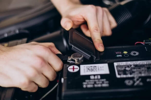 Эксперт Капштык назвал правила ухода за аккумулятором в мороз