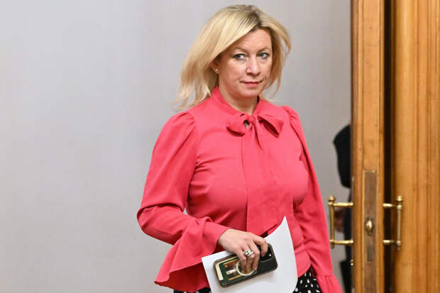 Захарову рассмешили попытки Европы защитить Гренландию от Трампа