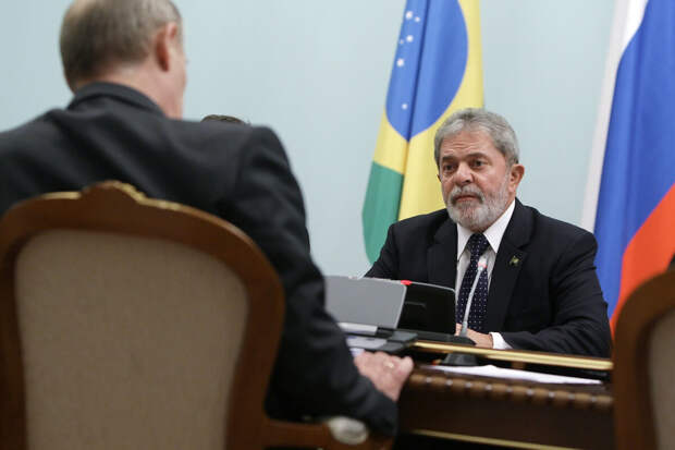 Путин намерен созвониться с президентом Бразилии Лулой для обсуждения связей
