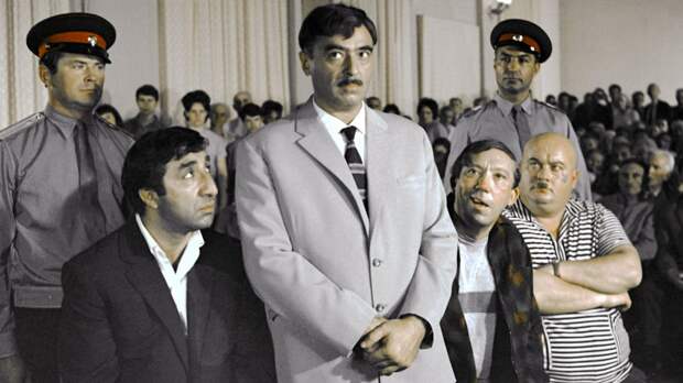 Тест по «Кавказской пленнице»: говорил ли товарищ Саахов эти фразы в легендарной комедии Гайдая?