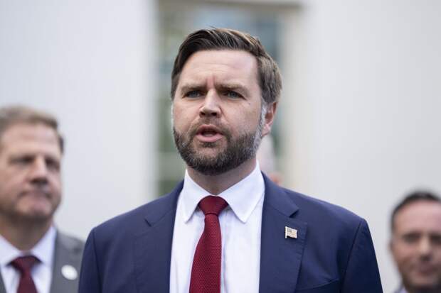 В США неизвестные разбили окна в доме вице-президента Вэнса